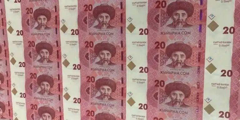 Qirg‘iziston o‘z milliy valyutasini mustaqil chop etishni boshladi