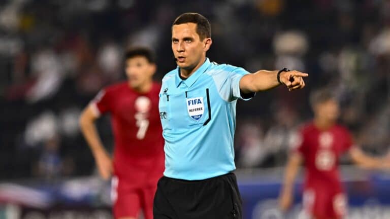 Арбитры из Узбекистана рассудят матч Россия - Мали