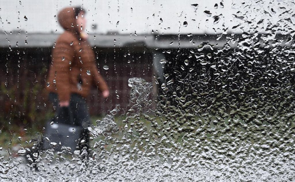 вызывать дождь