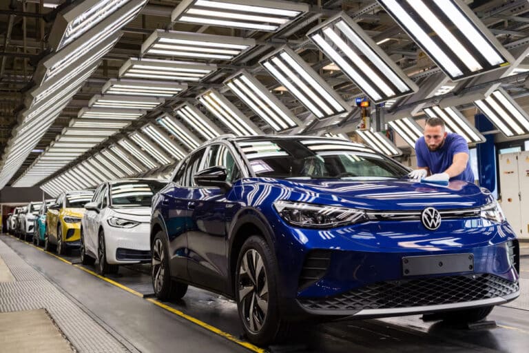 Volkswagen’ning foydasi 8,9 milliard yevroga qisqardi