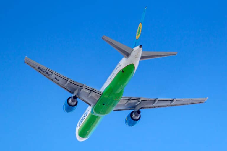 Узбекских паломников вывезут из Саудовской Аравии спецрейсами Uzbekistan Airways