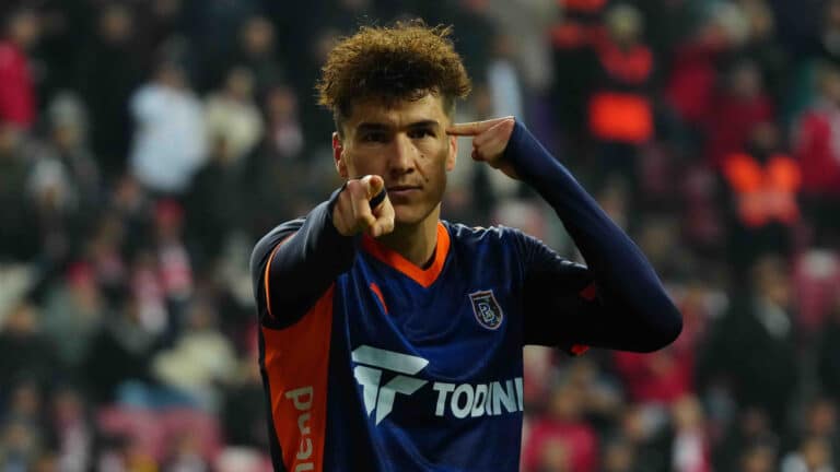 Трансферная стоимость Шомуродова выросла на $2,3 млн — до $8,1 млн