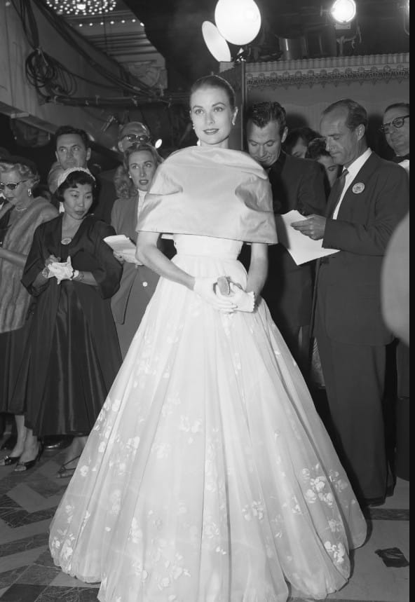 Jessie Buckley’s Oscars Gown Pays Tribute to Grace Kelly’s 1956 Look