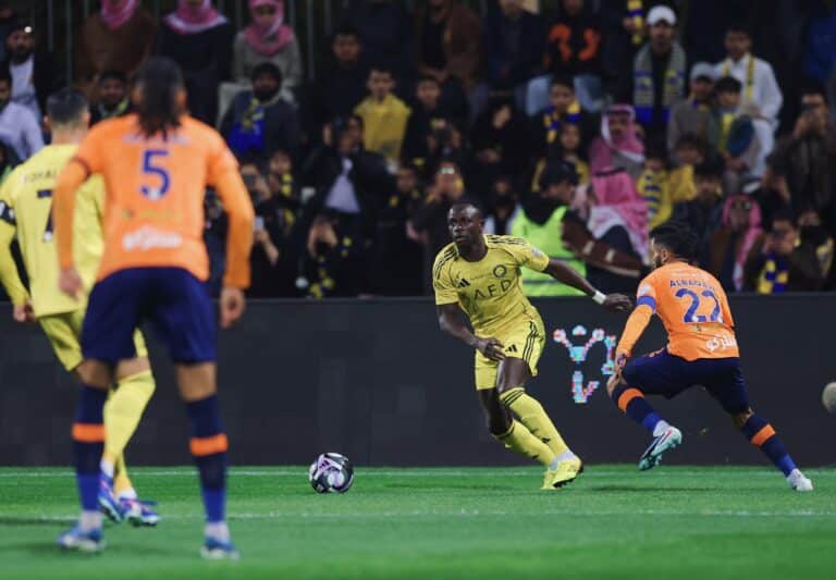 Роналду не забил пенальти, но Аль-Наср добился волевой победы