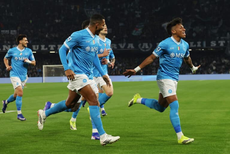 Наполи удержал победу над Торино в напряженном матче