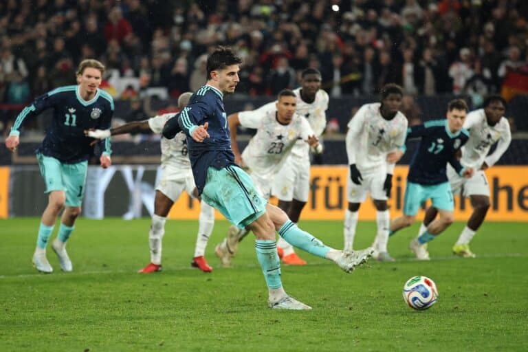 Ундав принес победу Германии в концовке матча с Ганой