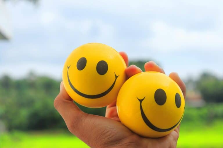 Hazil kuni, Eronda islom inqilobi va Apple’ga asos solinishi — kun tarixi