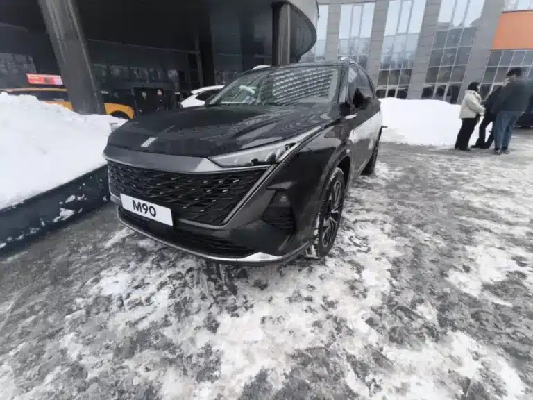 «Москвич» раскрыл цены на новые кроссоверы M70 и M90