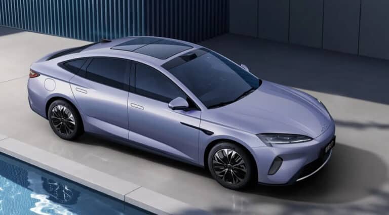 BYD Seal 07 elektromobili taqdimot arafasida rasman namoyish etildi