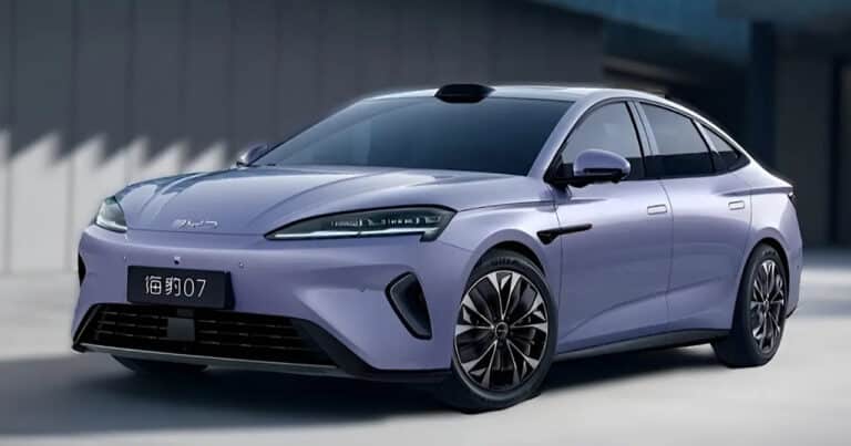 BYD Seal 07 elektromobili qachon sotuvga chiqadi — narx