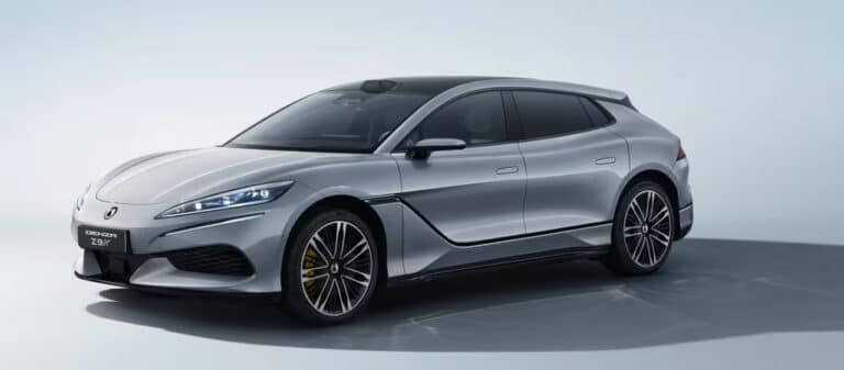 BYD Denza Z9 GT elektromobili 1000 kmdan ortiq yurish zaxirasiga ega bo‘ladi