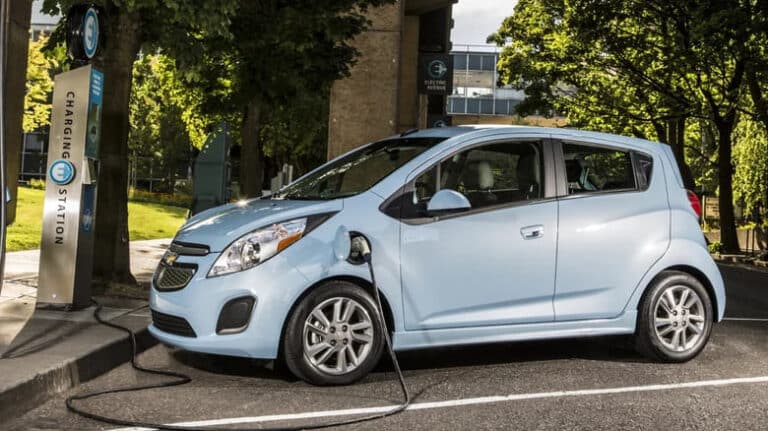 Yonilg‘i qimmatlashsa Chevrolet Spark elektromobilini sotib olish kerakmi