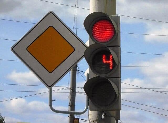 Toshkentda yil oxiriga qadar 545 ta chorraha «aqlli» tizim orqali avtomatik boshqaruvga o‘tadi