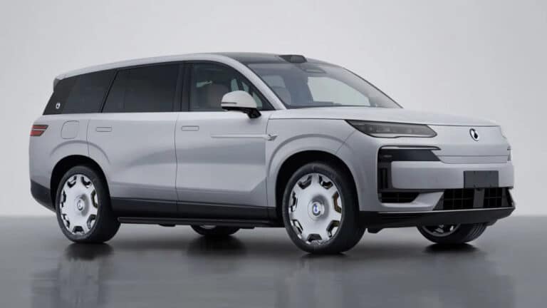 BYD Denza N9 va N8L elektromobil rejimida 40 foiz uzoqroq yuradi