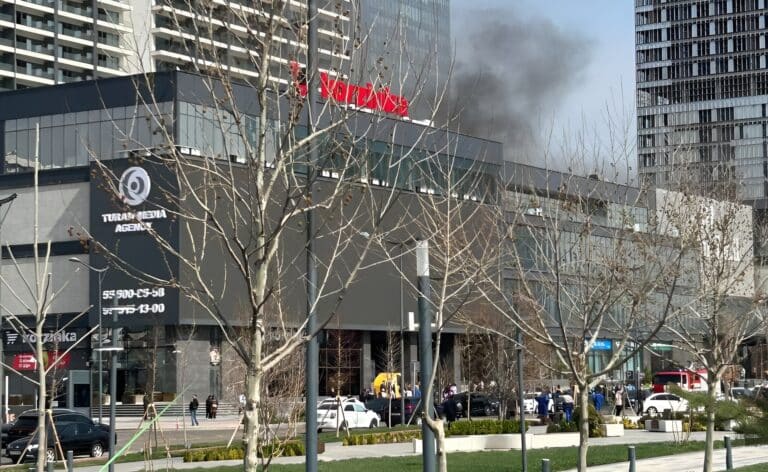 Очередной пожар в Tashkent City: загорелся ТЦ Park in Mall — видео