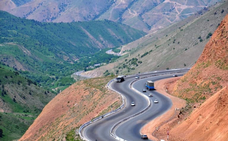 Qamchiq dovonida yiliga 465 million dollar daromad keltiradigan pullik yo‘l qurilishi rejalashtirilmoqda