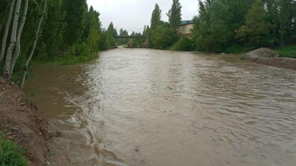 O‘zbekistonning qator hududlarida sel toshqinlari xavfi e’lon qilindi