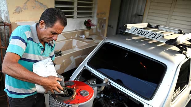 Kubada ko‘mirda yuradigan avtomobil ixtiro qilindi — video