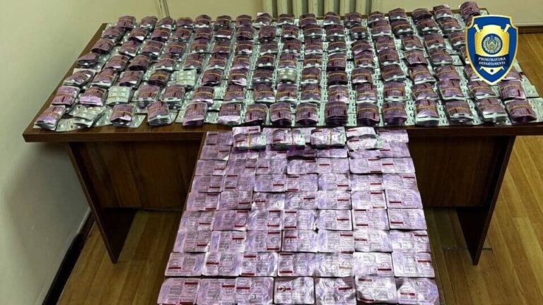 Sirdaryoda 112,5 million so‘mlik noqonuniy dori savdosiga chek qo‘yildi