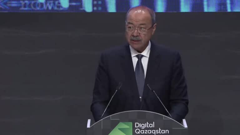 Узбекистан запускает спутниковый интернет для отдаленных регионов в этом году