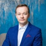 Антон Устинов