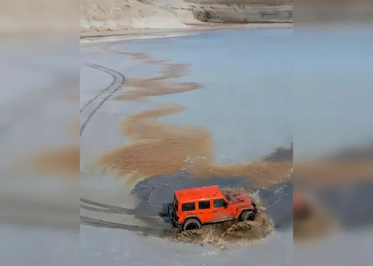 Заезд в Каспий обернулся штрафом для блогера из Узбекистана