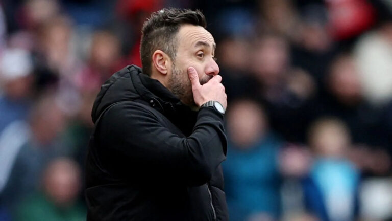 Дебют Де Дзерби не удался: Тоттенхэм уступил Сандерленду