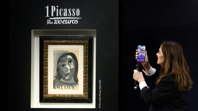 Parisian Man Wins Picasso Painting For €100 Through Charity Fundraiser
