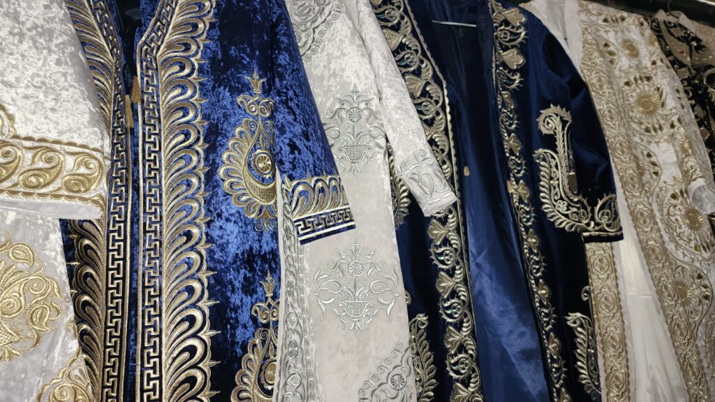 Uzbek Chapan: How Traditional Central Asian Coat Wove Its Way Into Modern Wardrobe
