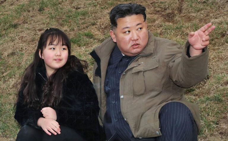 Ким Чен Ын готовит дочь в преемницы — южнокорейская разведка