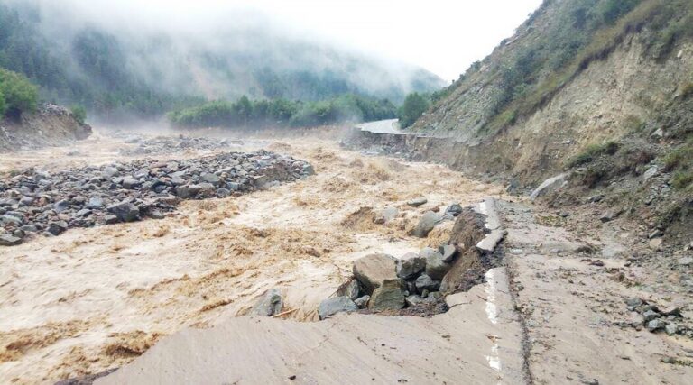 Синоптики предупредили о селеопасности — какие регионы Узбекистана в зоне риска