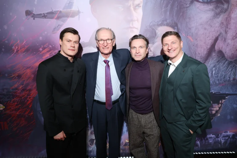 Фёдор Добронравов побывал на предпоказе военной драмы «Семь черных бумаг»