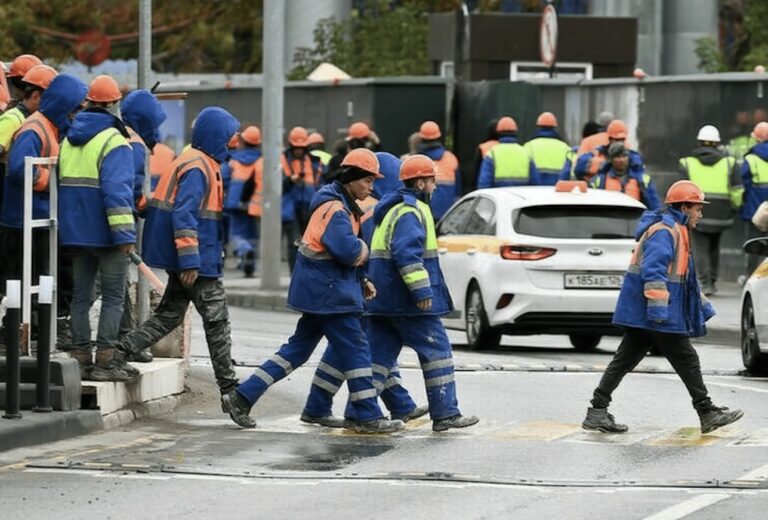 Chinese Workers Protest in Russia Over Unpaid Wages