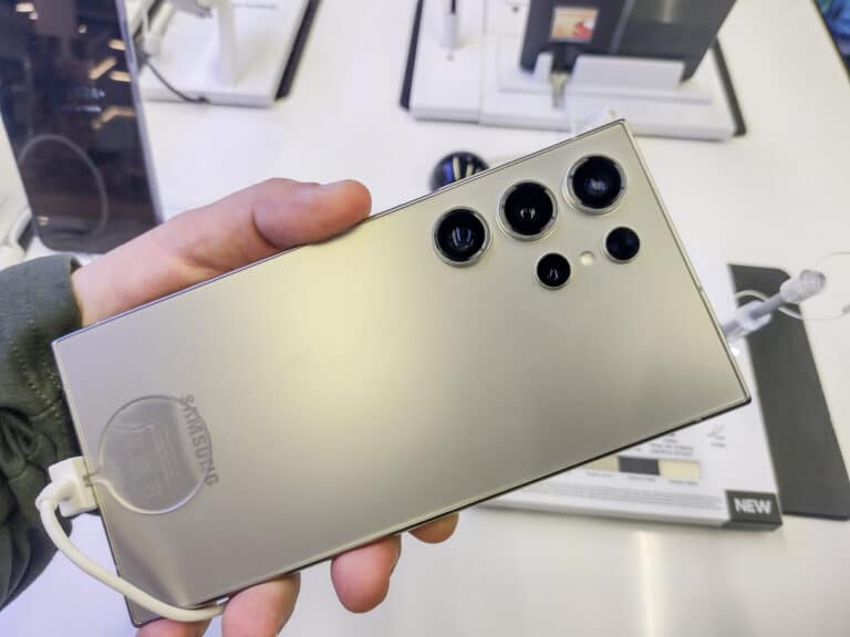 Samsung smartfonlarining narxi oshadimi yoki yo‘q: kompaniya qanday strategiyani tanlagan