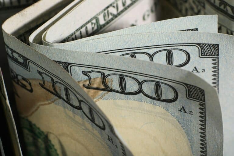 Какой курс доллара в Узбекистане сегодня, 3 апреля