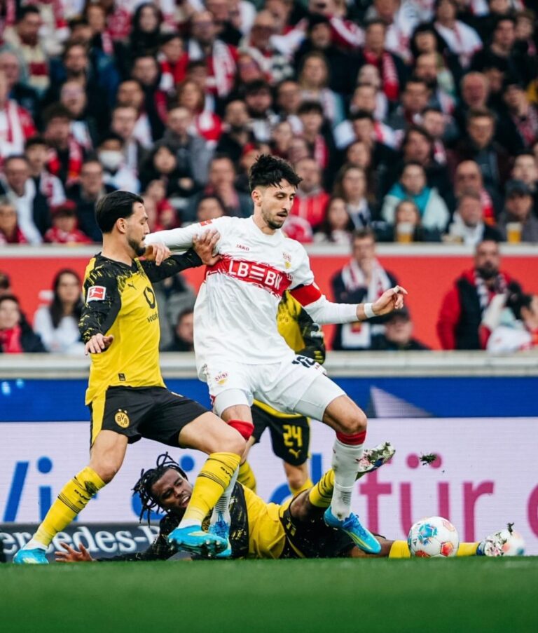 Боруссия добила Штутгарт в концовке — два гола за минуты и холодный финал