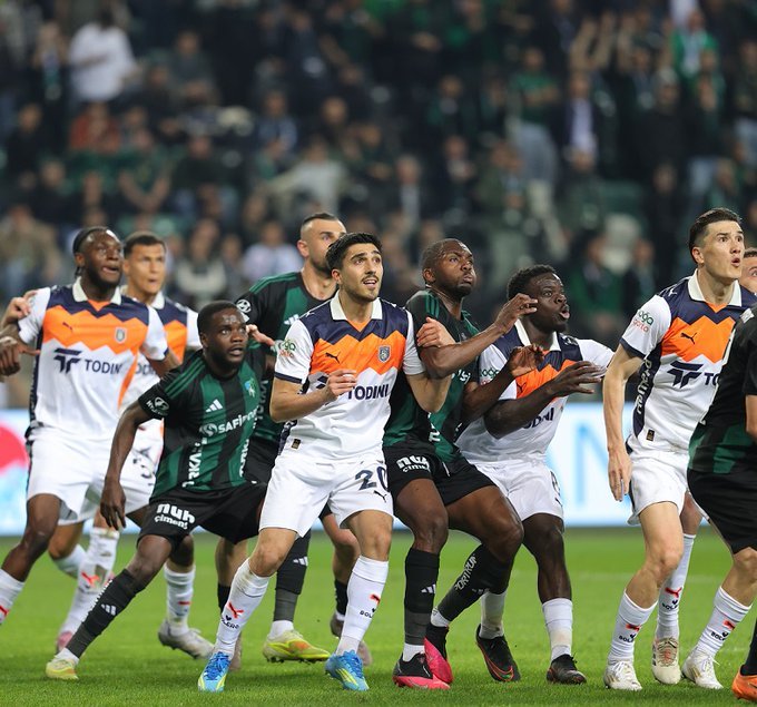 Шомуродов без гола: Башакшехир потерял очки с Коджаелиспор