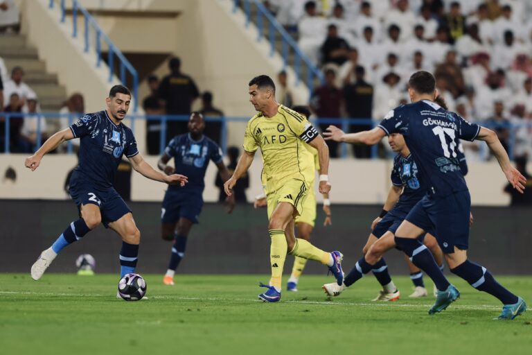 Аль-Наср спокойно разобрал Аль-Ахдуд: Роналду забил, Феликс закрепил