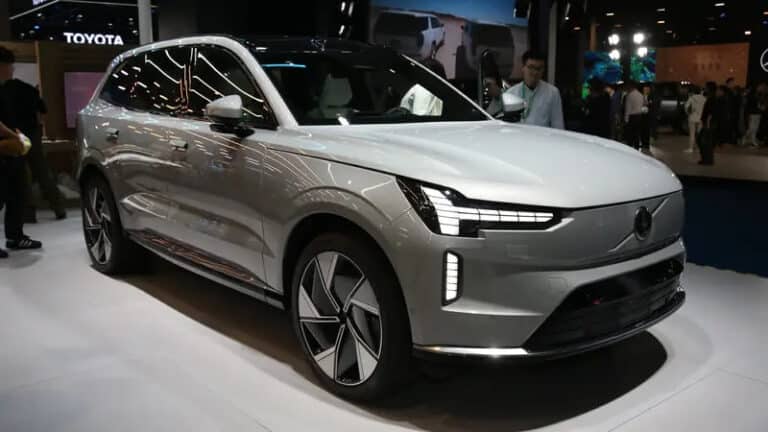 Volvo 15-aprel kuni EX90 va ES90 elektromobillarini taqdim etadi