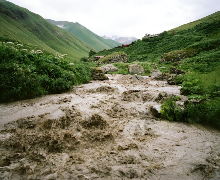 Узгидромет предупредил о риске схода селей в девяти регионах Узбекистана