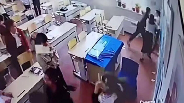 Sirdaryodagi maktabda yigit va qiz janjallashdi