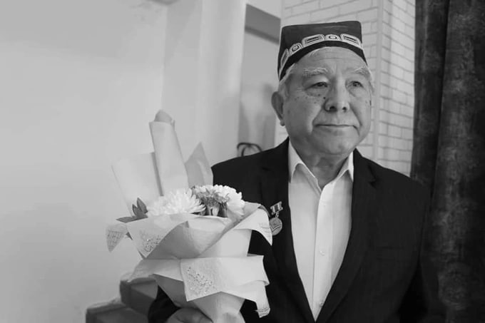 Adib Qamchibek Kenja 80 yoshida vafot etdi