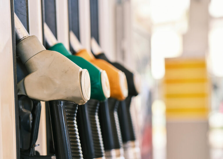 Benzin narxi bir oyda 13,5 foizga o‘sdi