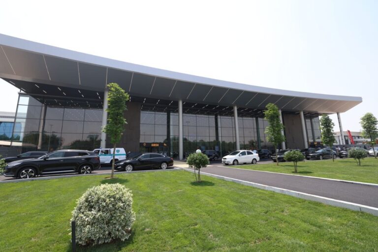 В аэропорту Ташкента повторно выставили на аукцион площадь под кофейню