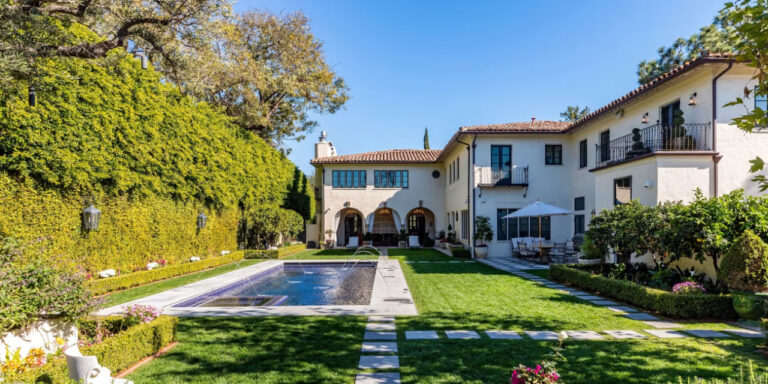 В Лос-Анджелесе продают дом Оззи Осборна за $17 млн