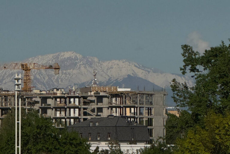 Весна в разгаре: в Ташкенте 11 апреля до +25 и без осадков