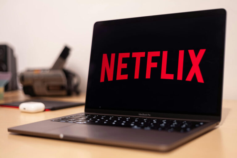 Netflix aksiyalari 10 foizga tushdi: bunga nima sabab bo‘ldi