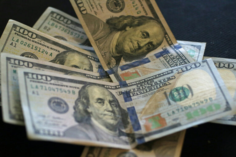 27-aprel kuni xorijiy valyutalarni qaysi banklarda qulay narxda almashtirish mumkin