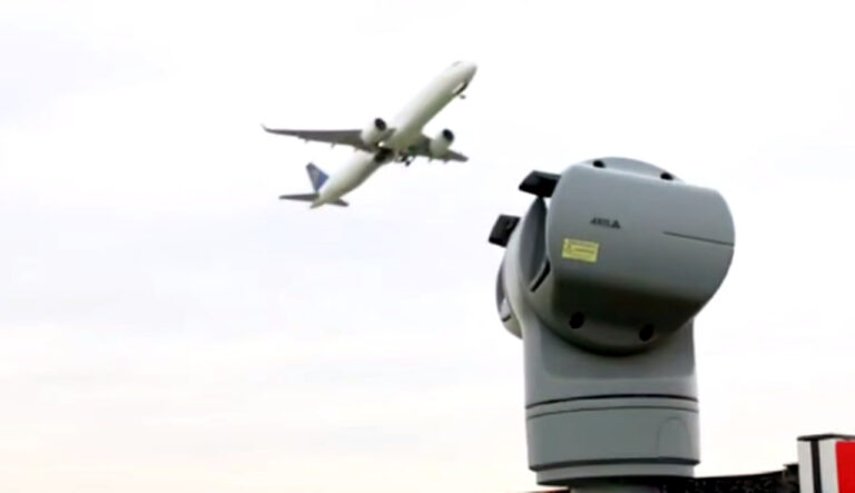 Toshkent aeroportida qushlardan himoya qiluvchi tizim joriy etildi