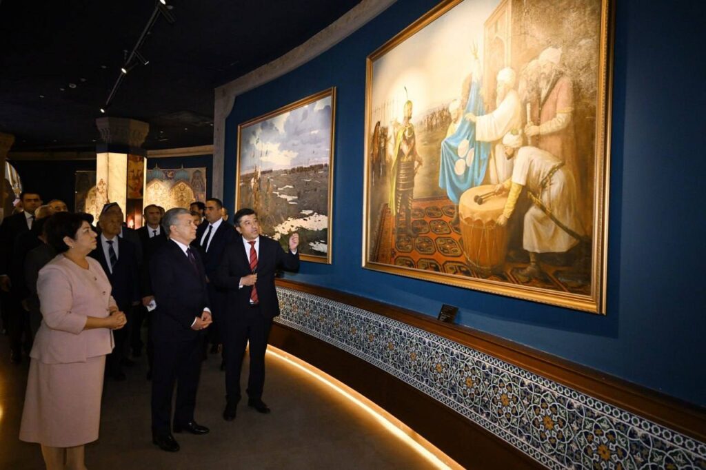 Prezident Temuriylar tarixi davlat muzeyining yangilangan binosi bilan tanishdi